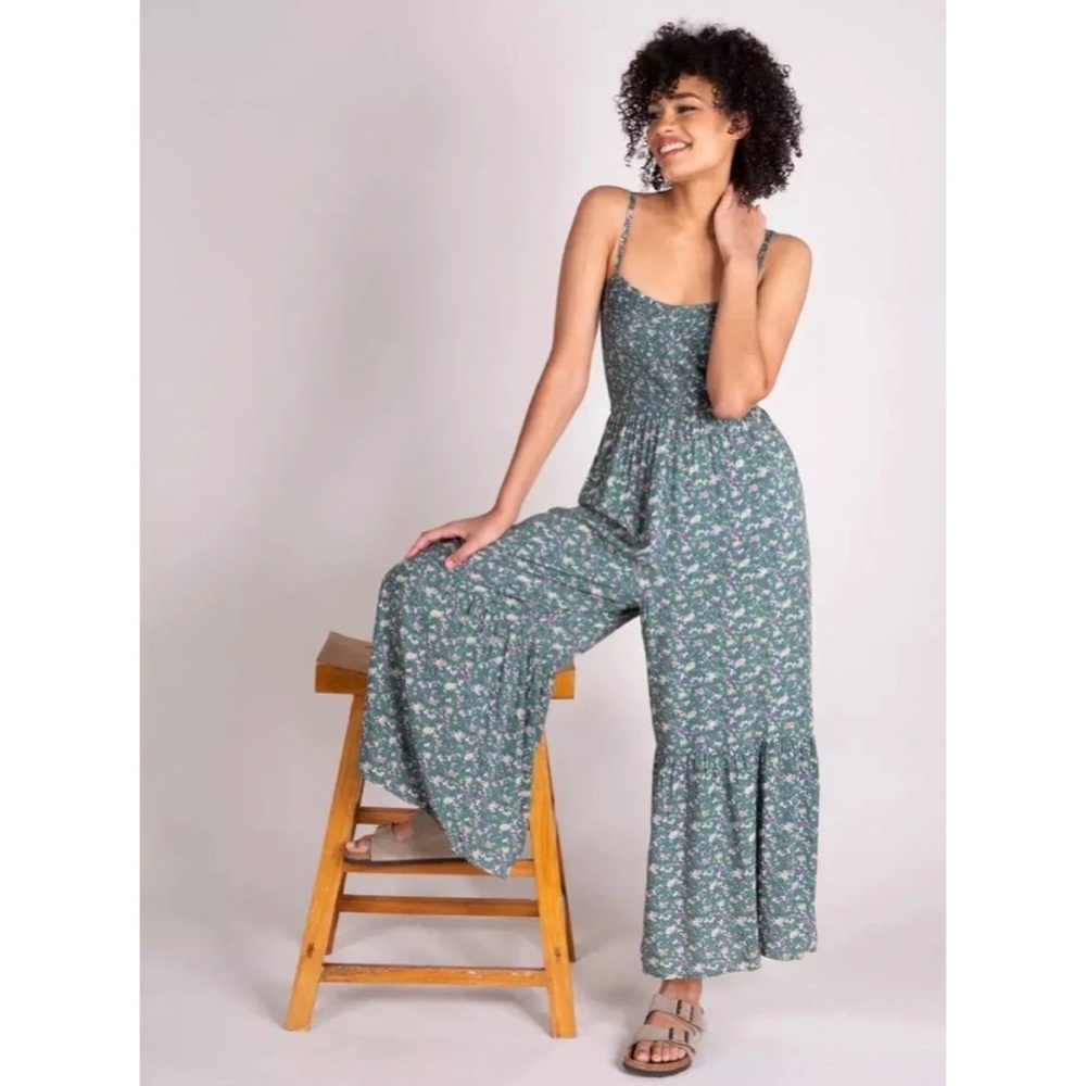 Natural Life Layla Sz Medium Green Floral Smocked Tiered Wide Leg Jumpsuit Rayon